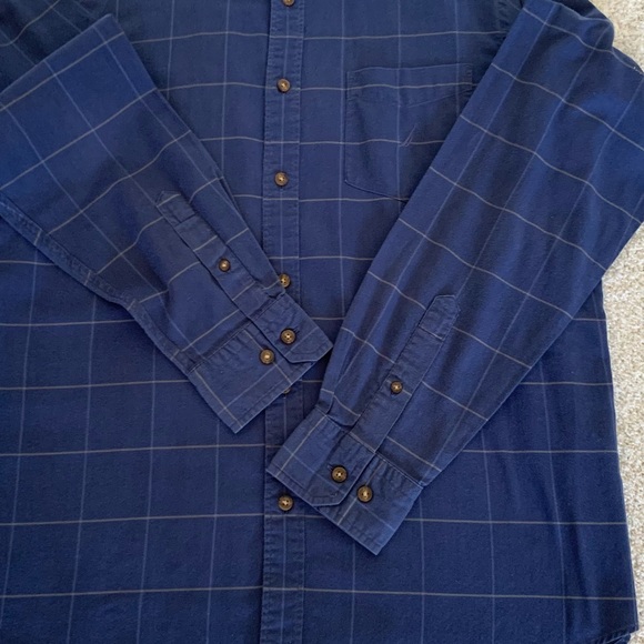 Nautical dress shirts size medium.  Bundle of four shirts. - Picture 6 of 15